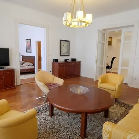 Velky 3i Apartman V Centre Mesta *